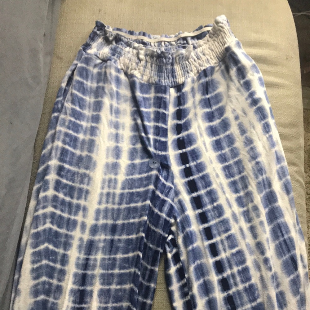 Wide legged pants